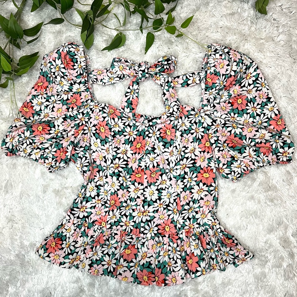 Milk & Honey Floral Daisy Top Blouse in Black and Pink Size Small
